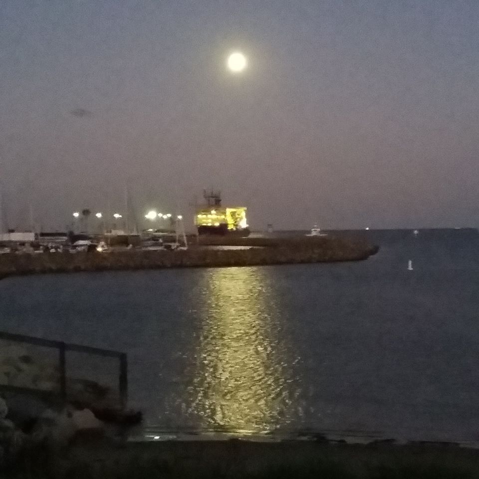 20190912-Moonlight-Paddle-1-from-beach